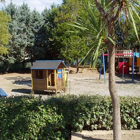 T2 - Next To The Sea